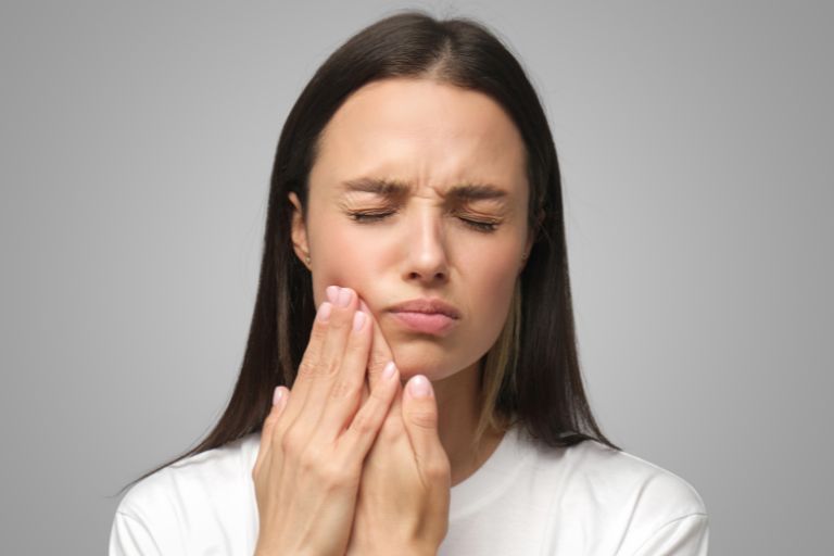 Qué son las úlceras en la boca - Clínica Frías - Clínica Dental en Barakaldo