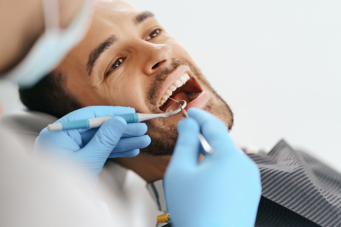 periodontitis y la infertilidad en hombres Clinica dental Frias