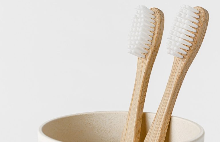 Por qué no guardar los cepillos de dientes juntos